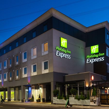 Holiday Inn Express London-Wimbledon-South, An Ihg Hotel Eksteriør billede