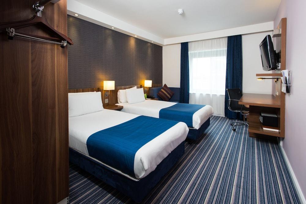 Holiday Inn Express London-Wimbledon-South, An Ihg Hotel Eksteriør billede