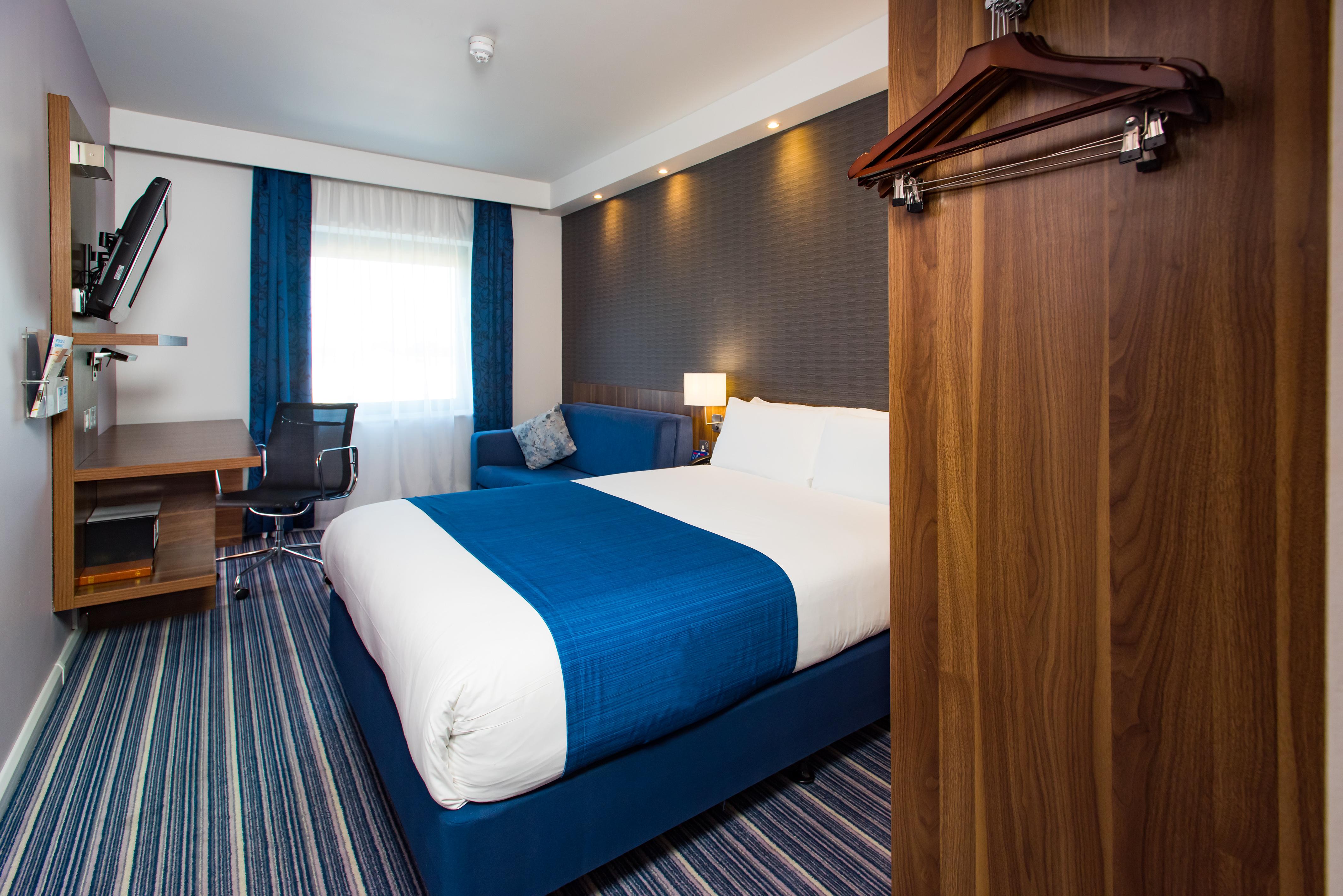 Holiday Inn Express London-Wimbledon-South, An Ihg Hotel Eksteriør billede