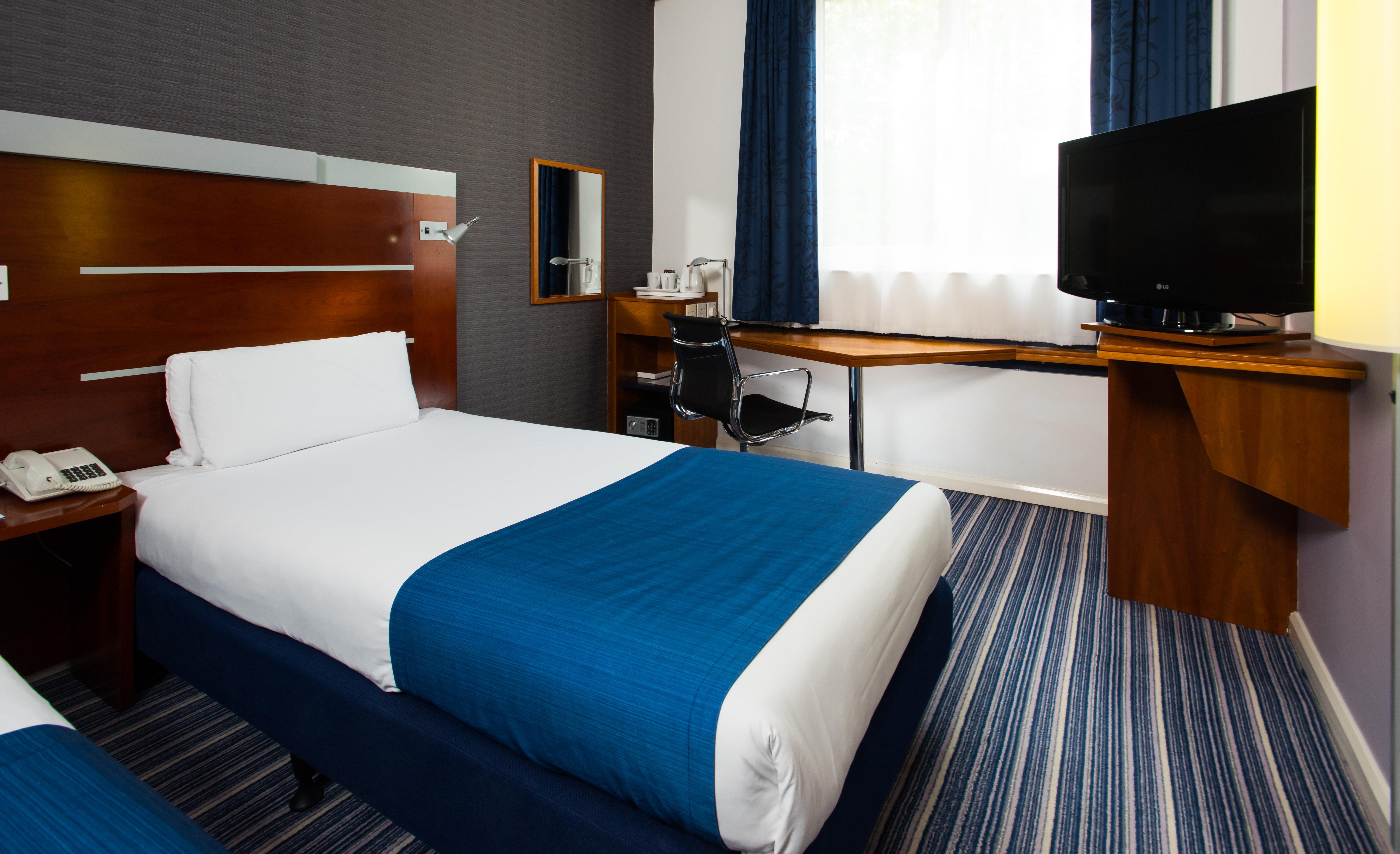 Holiday Inn Express London-Wimbledon-South, An Ihg Hotel Eksteriør billede
