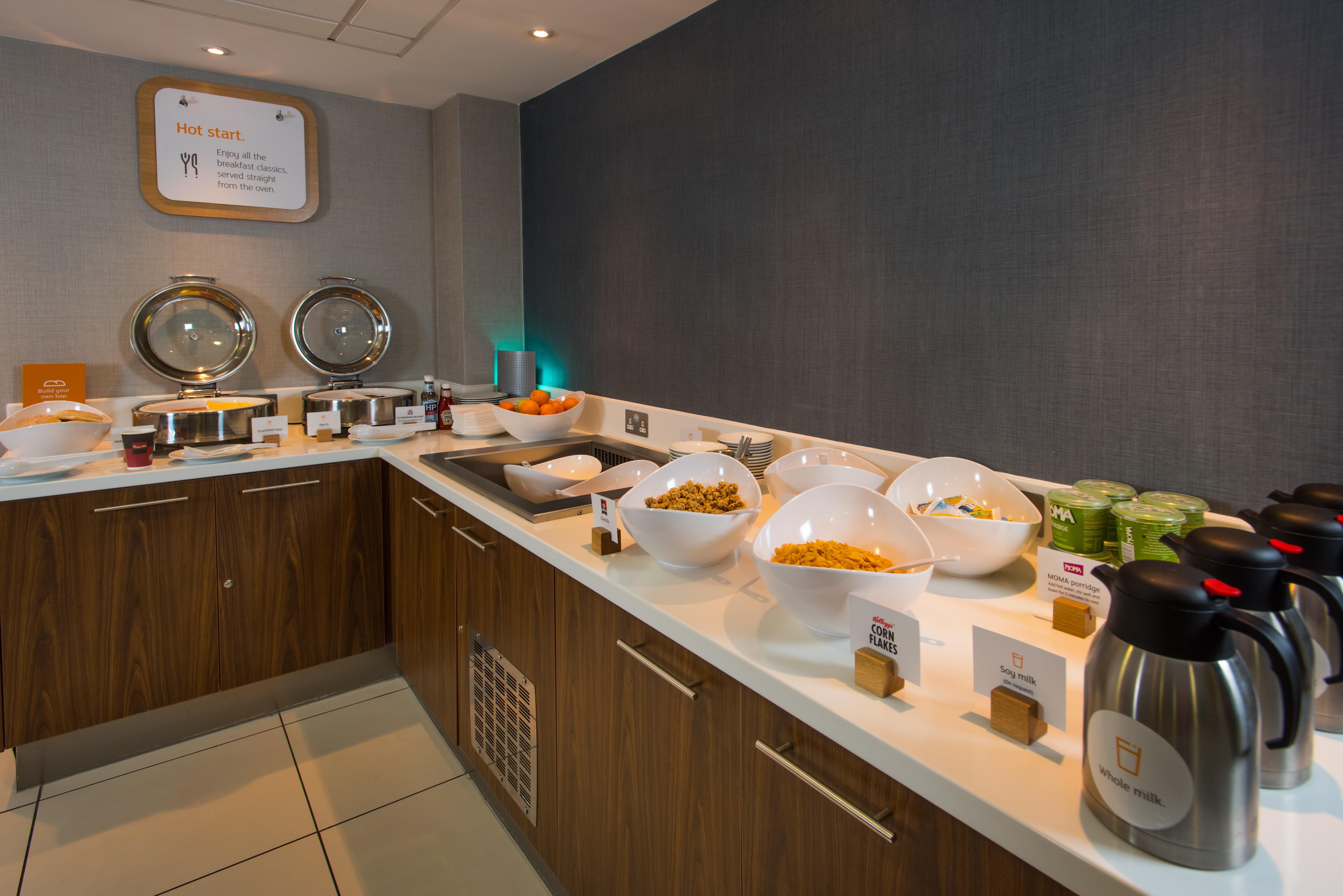 Holiday Inn Express London-Wimbledon-South, An Ihg Hotel Eksteriør billede