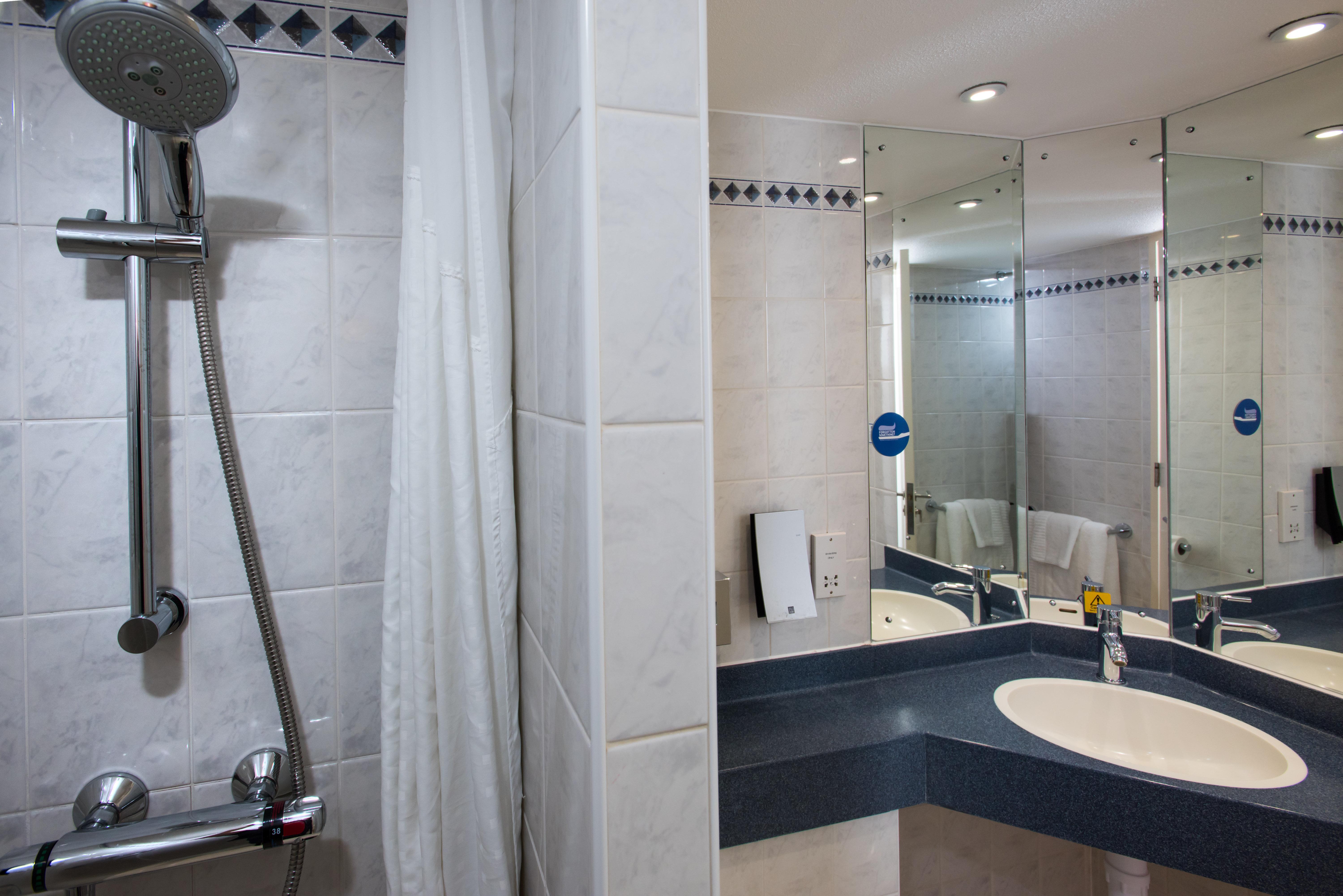 Holiday Inn Express London-Wimbledon-South, An Ihg Hotel Eksteriør billede