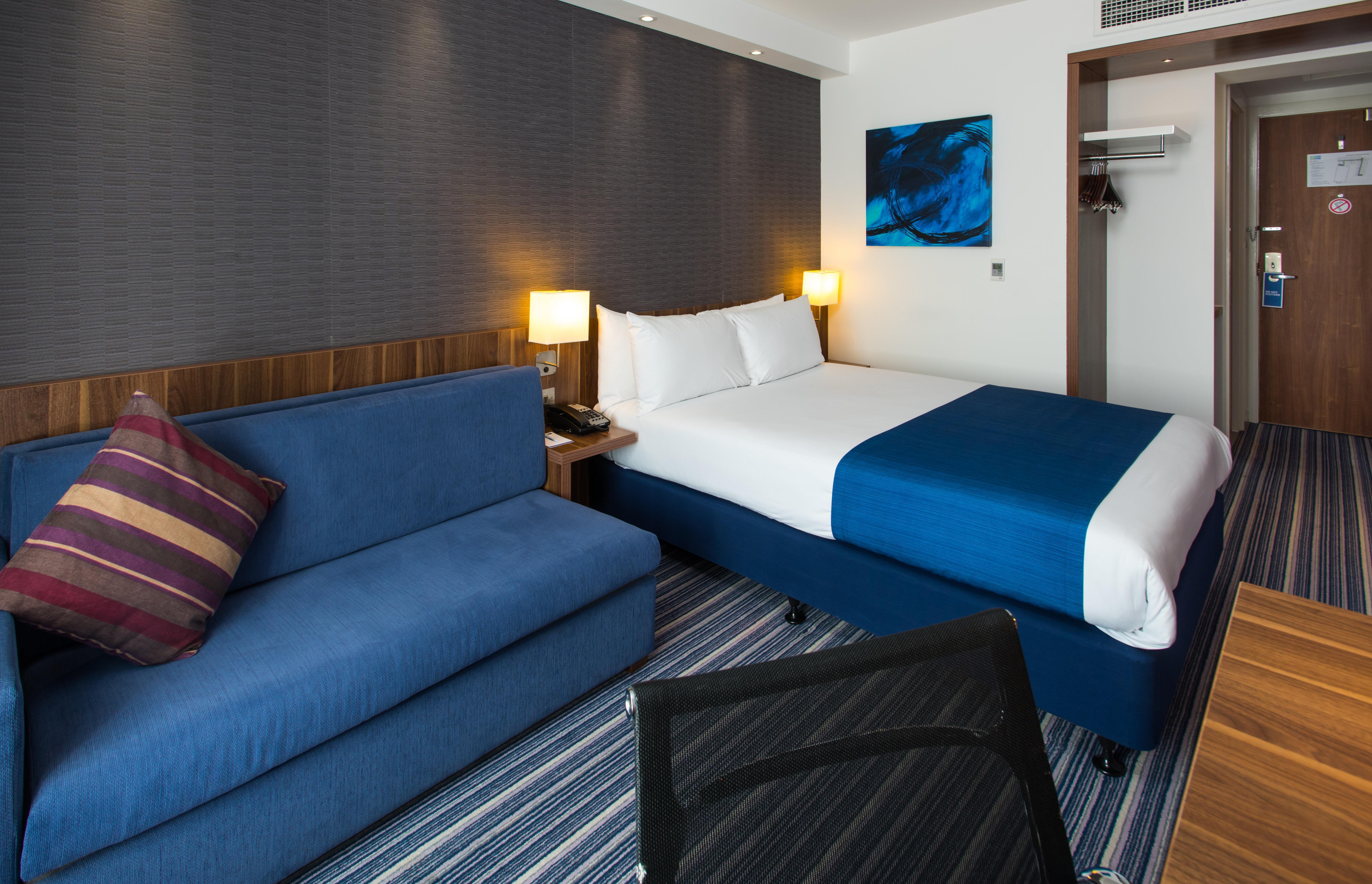Holiday Inn Express London-Wimbledon-South, An Ihg Hotel Eksteriør billede