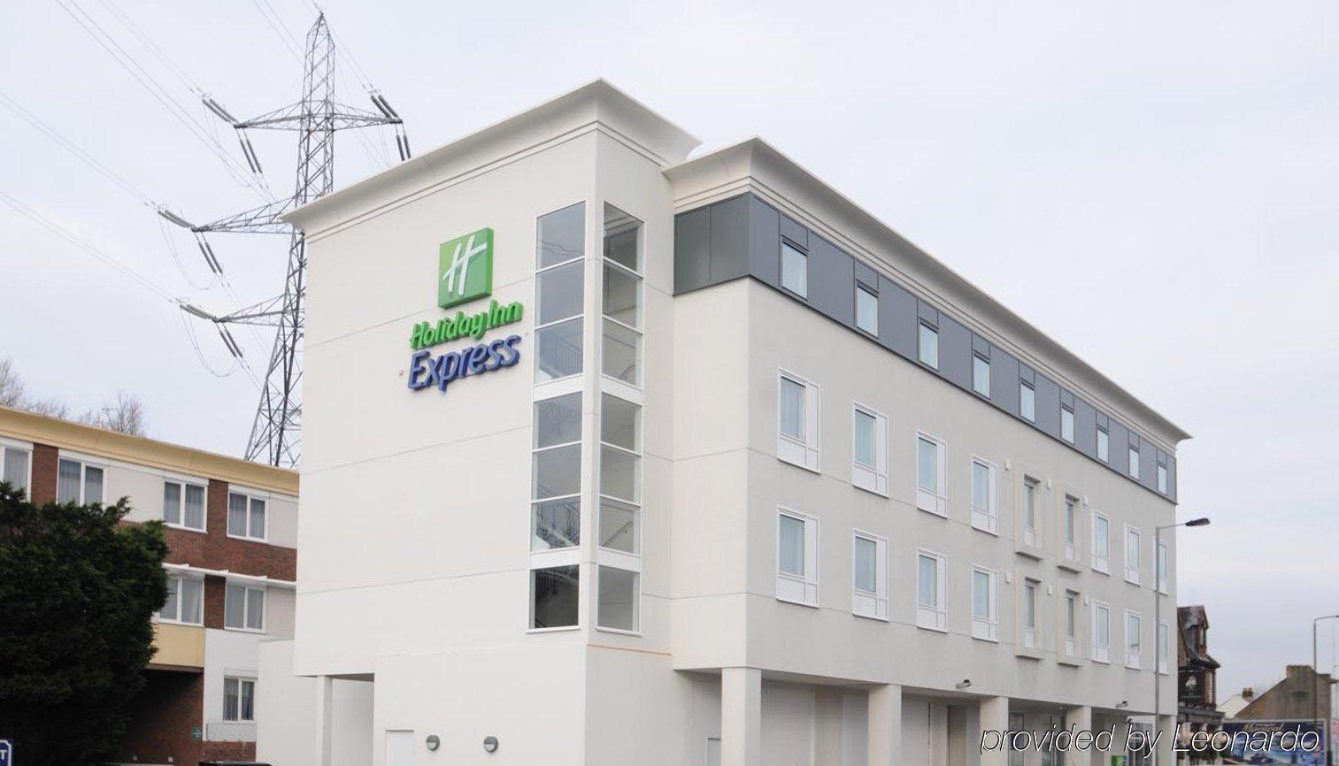 Holiday Inn Express London-Wimbledon-South, An Ihg Hotel Eksteriør billede