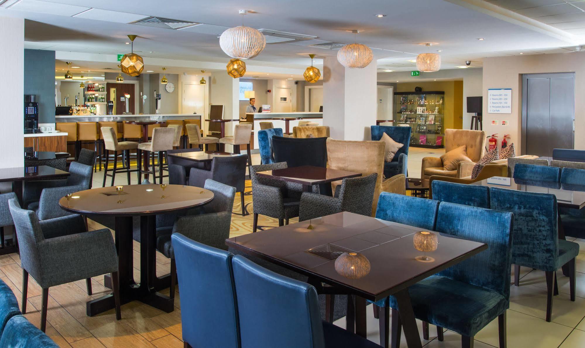 Holiday Inn Express London-Wimbledon-South, An Ihg Hotel Eksteriør billede