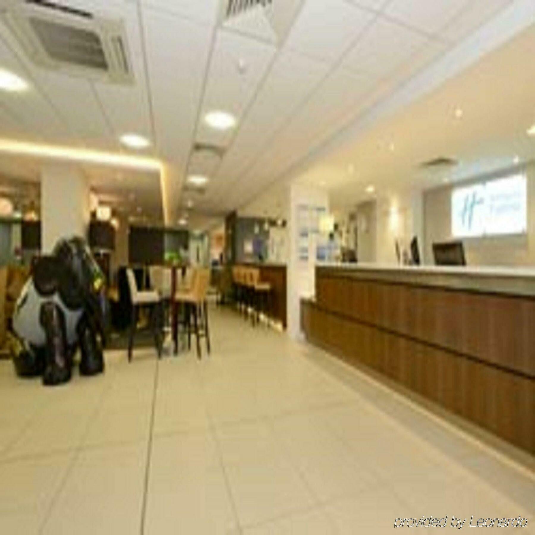 Holiday Inn Express London-Wimbledon-South, An Ihg Hotel Eksteriør billede